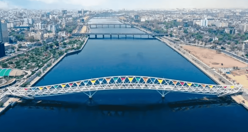 Screenshot 2025-10-08 7.04.22 PM